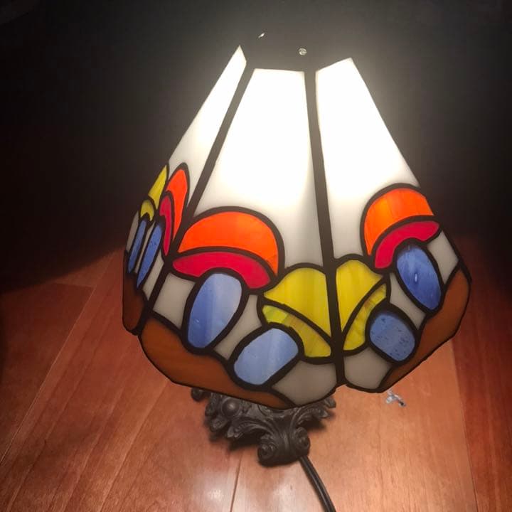 ステンドグラス　間接照明