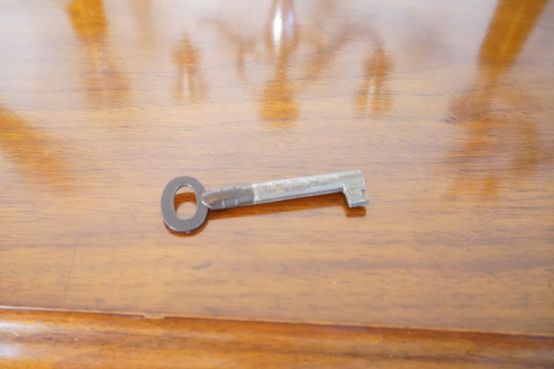 イギリス アンティーク カップボードチェスト