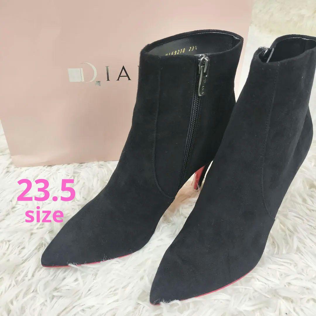 ダイアナ スエード ポインテッドトゥ ショートブーツ ブラック 23.5