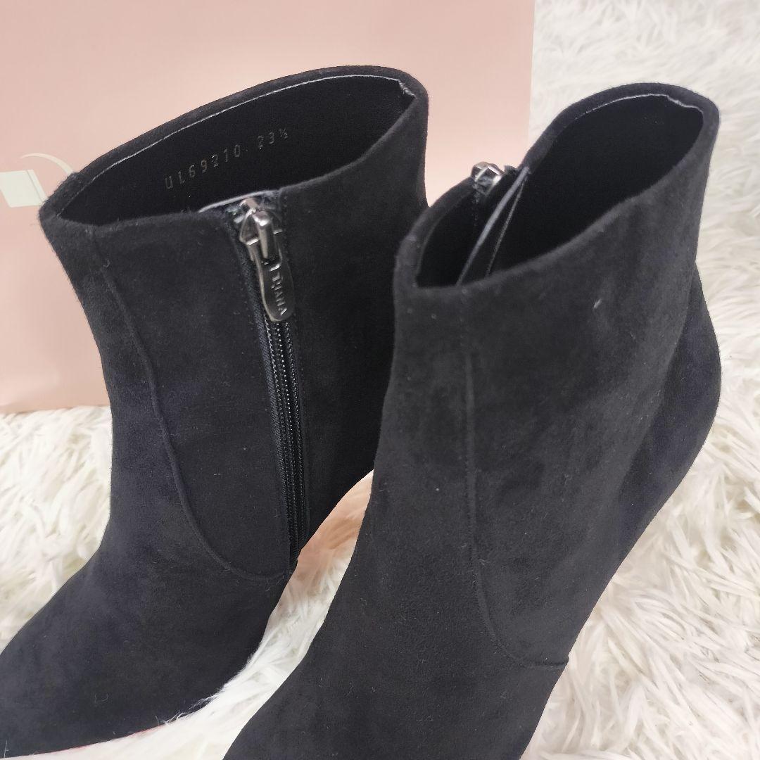 ダイアナ スエード ポインテッドトゥ ショートブーツ ブラック 23.5