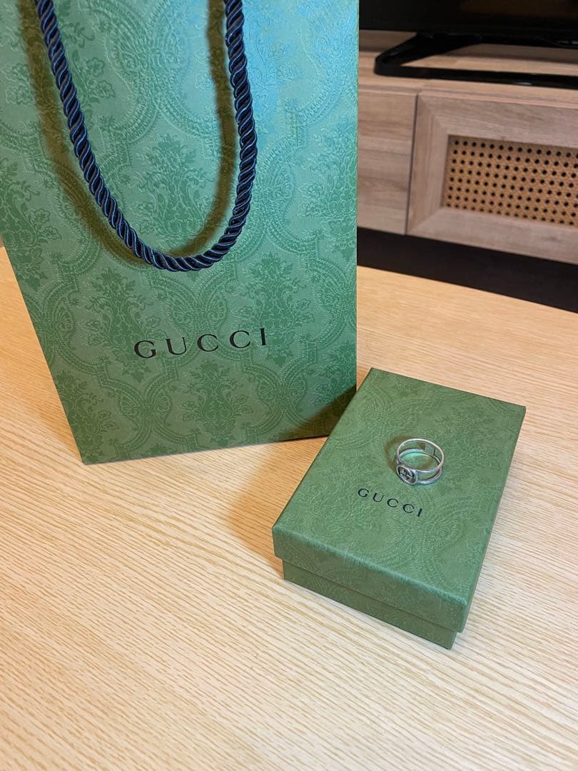 GUCCI 指輪 インターロッキング メンズ