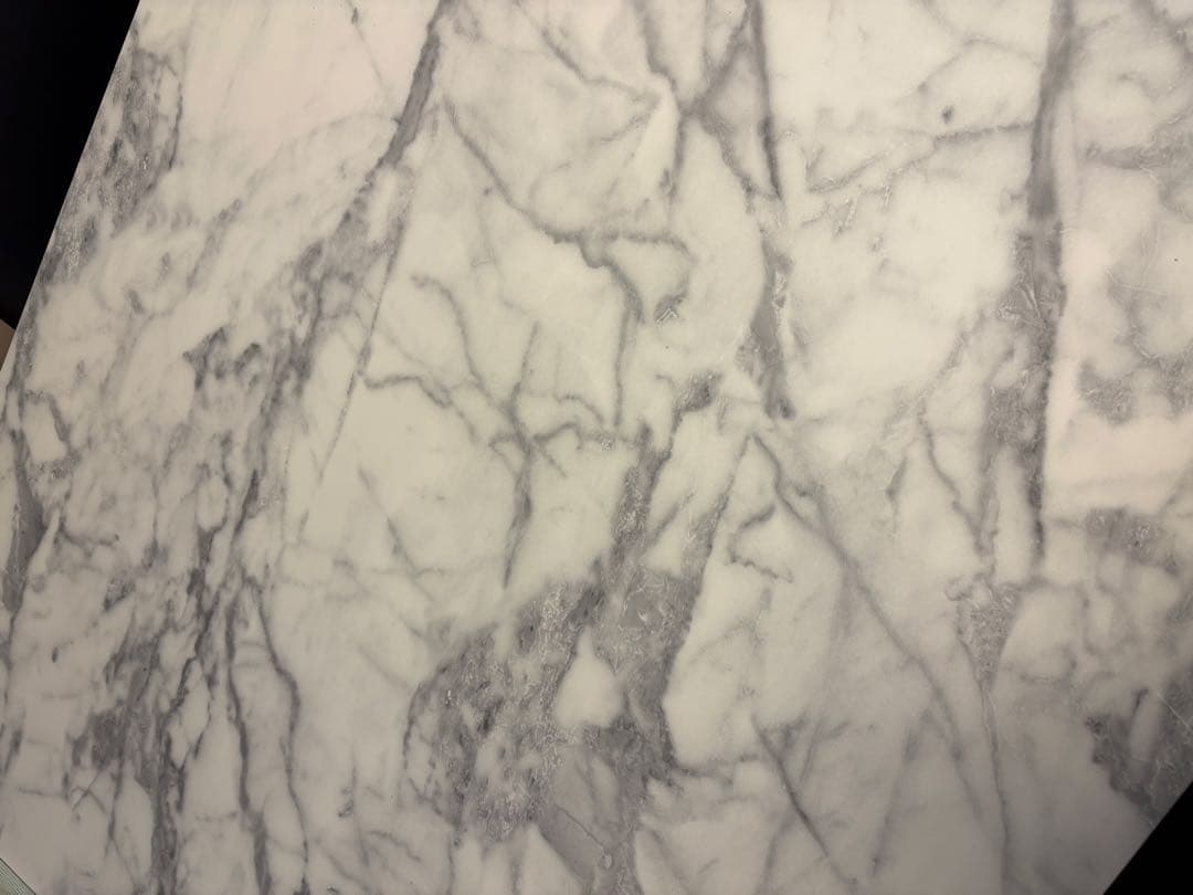 モダンダイニングテーブル 140cm x 80cm