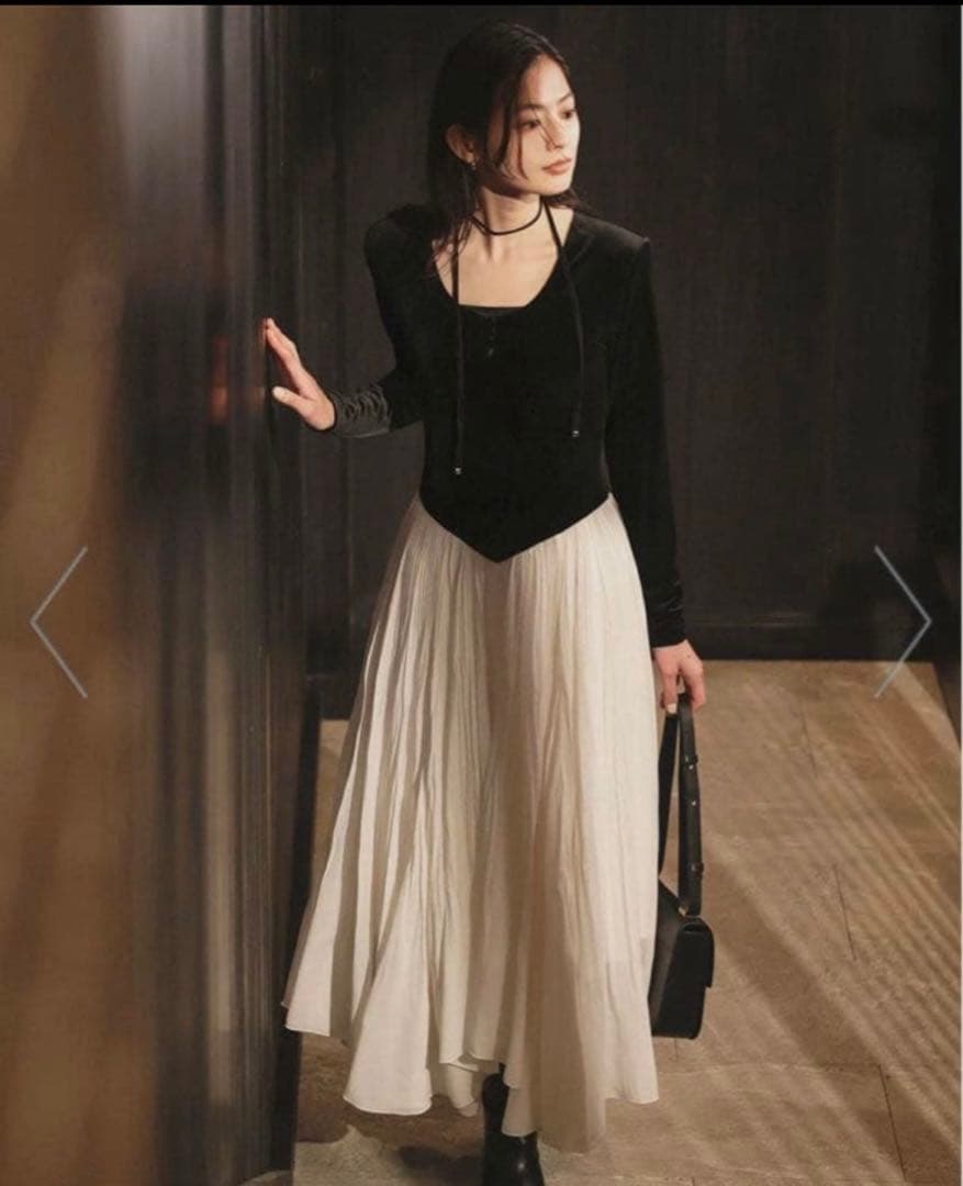 anuans（アニュアンス） ベロアシフォンドッキングワンピース