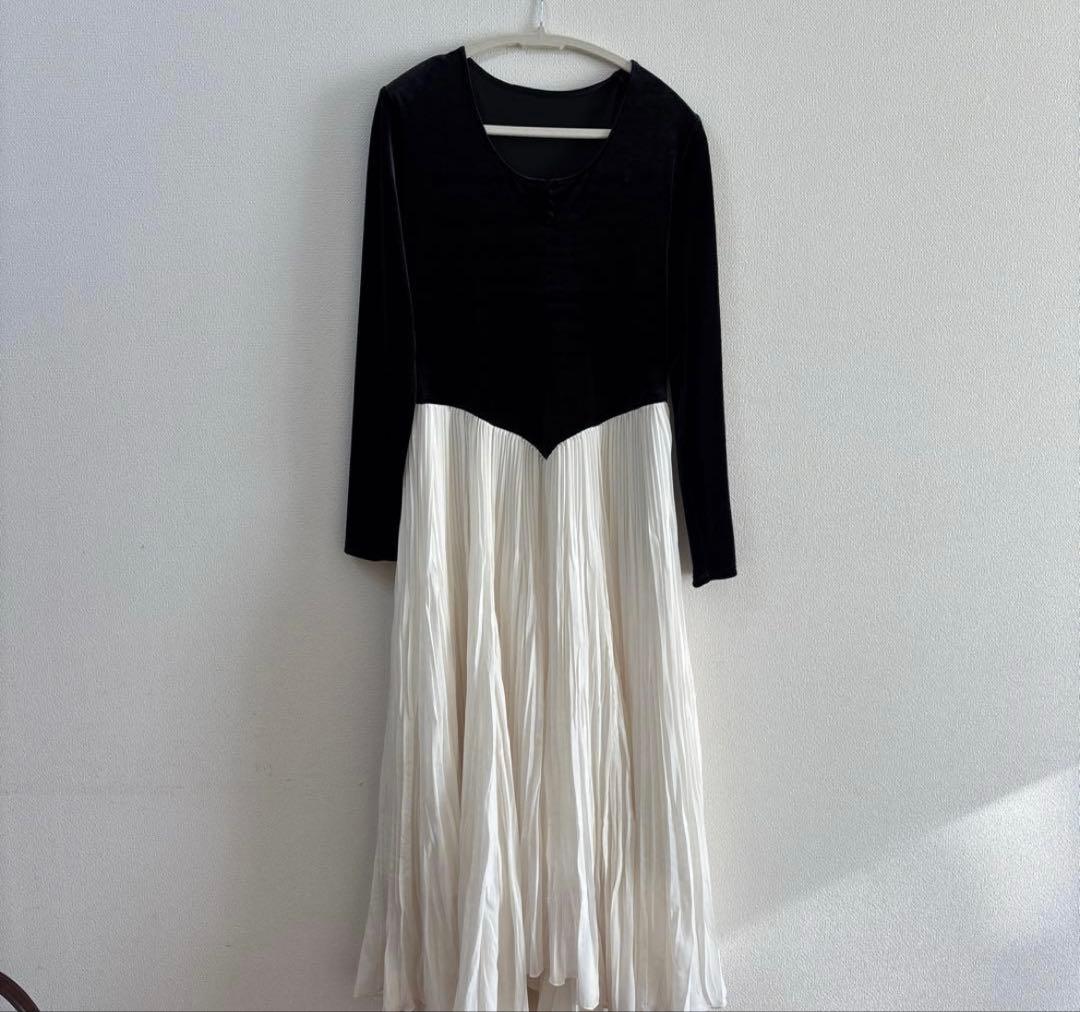 anuans（アニュアンス） ベロアシフォンドッキングワンピース