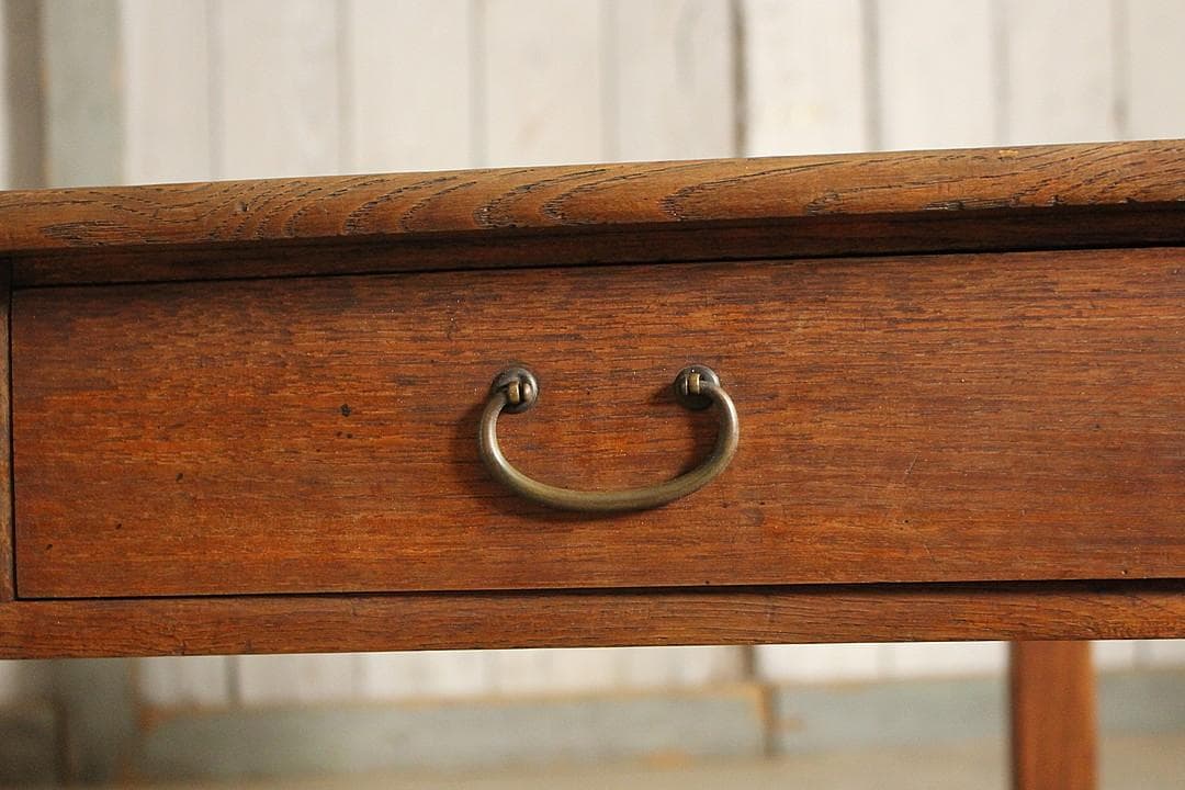 古く味のある木製の机　引き出し2杯　 ローテーブル　作業台　古家具　古民家