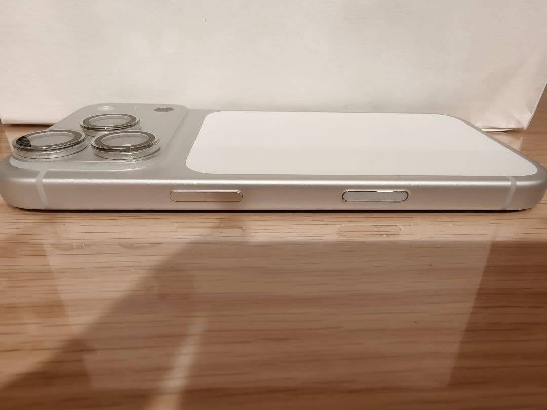 iPhone 17 pro本体＋MOFTケース＋おまけ多数