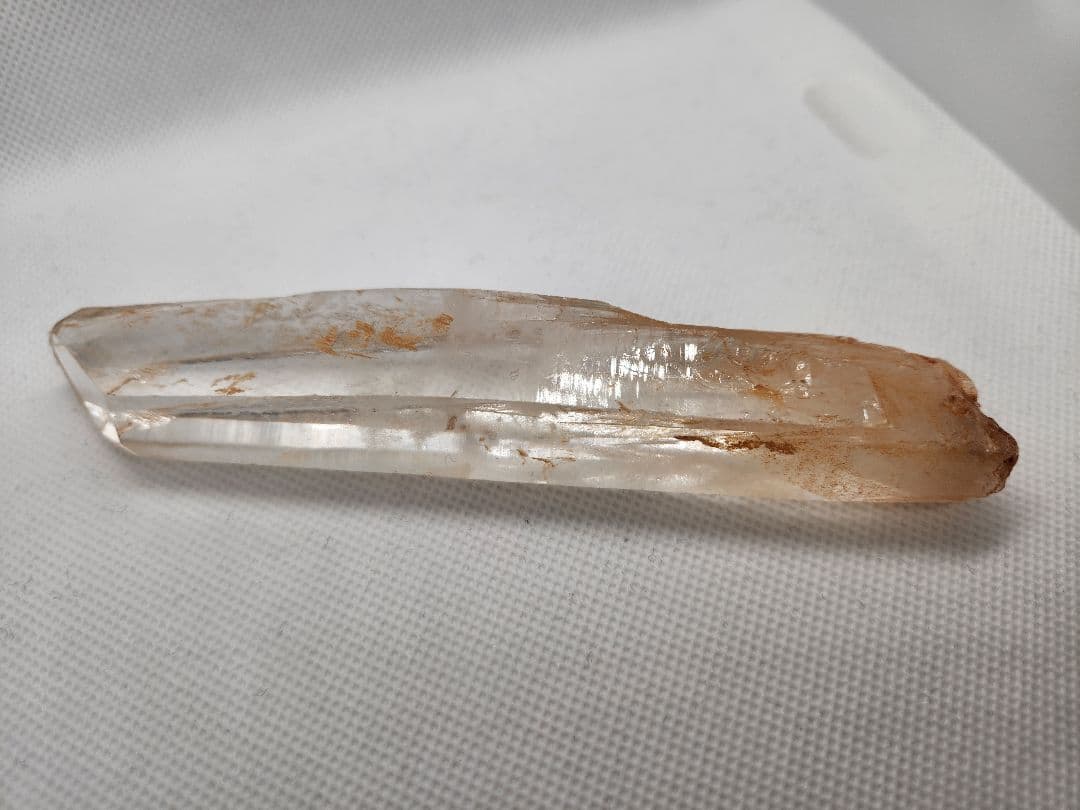 レムリアン水晶 ブルーラダー入り　台座付き　天然石