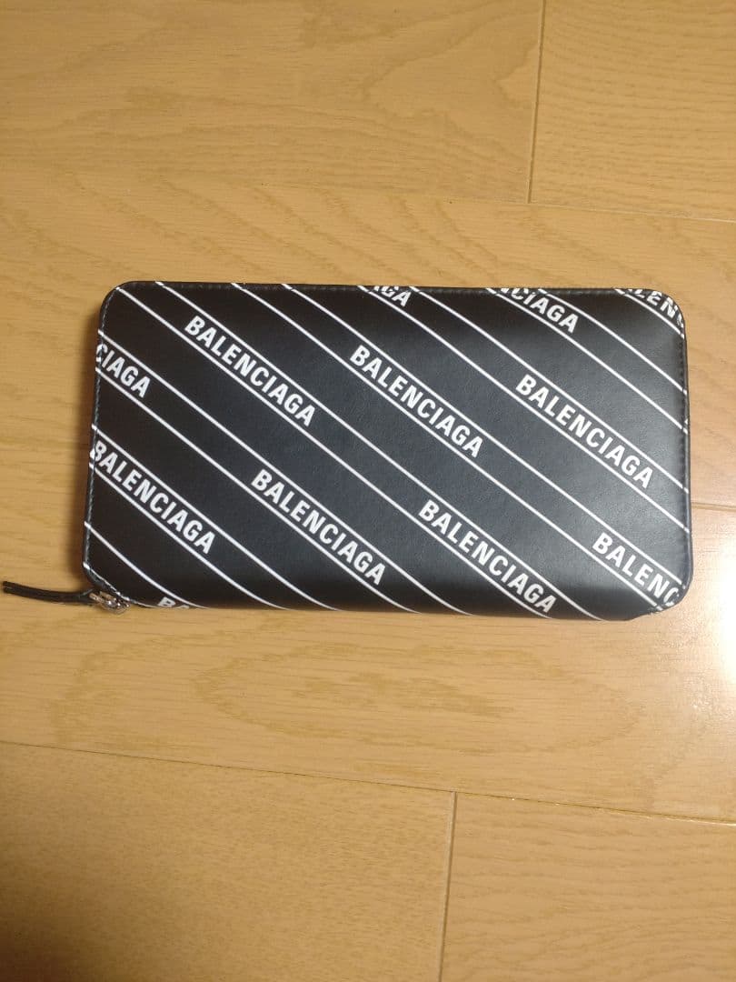 BALENCIAGA ロゴプリント 長財布
