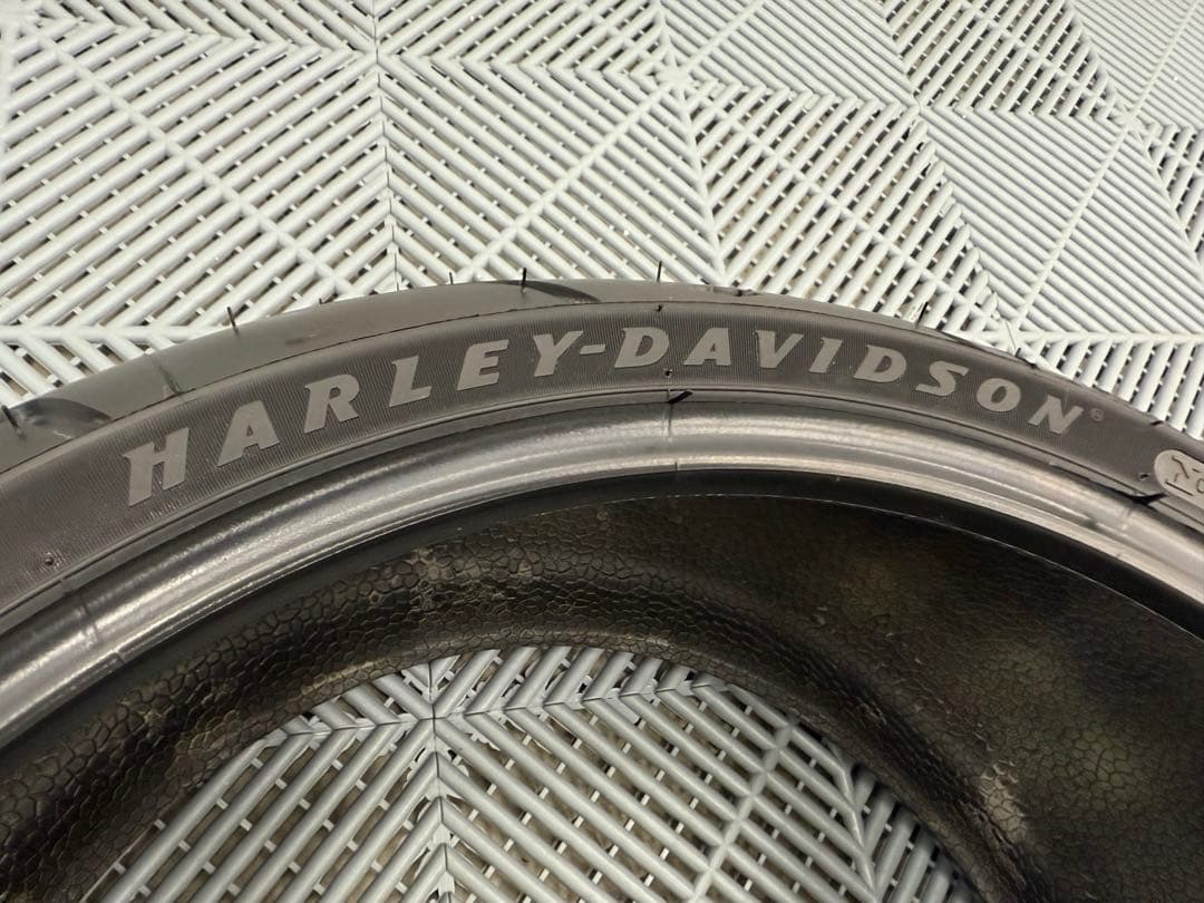 新車外し　ハーレー　ブレイクアウト　FXBR 純正　リア　タイヤ
