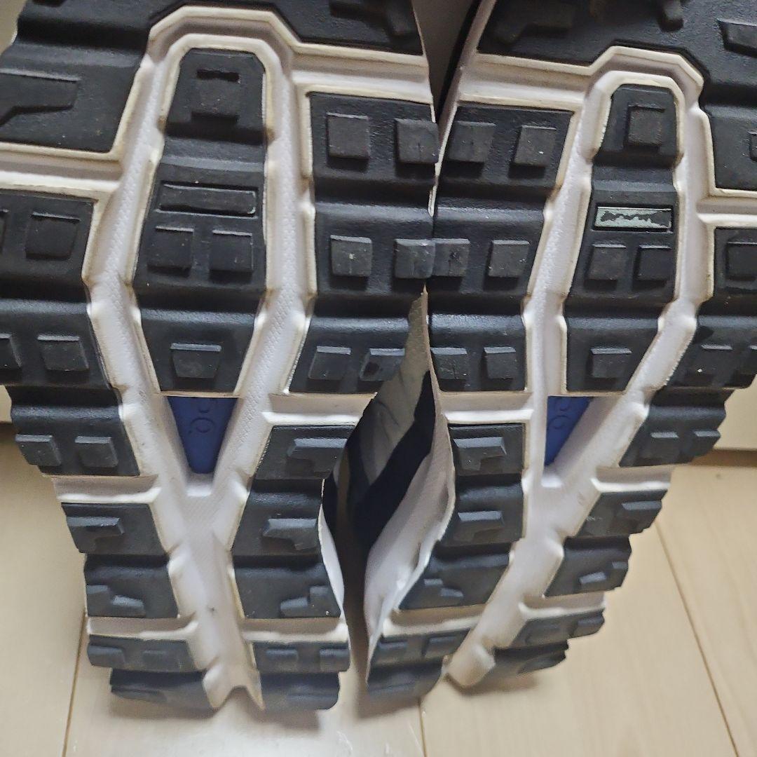 On CLOUDVISTA　クラウドビスタ スニーカー