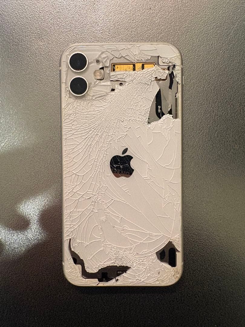 Apple iPhone11 本体　128gb