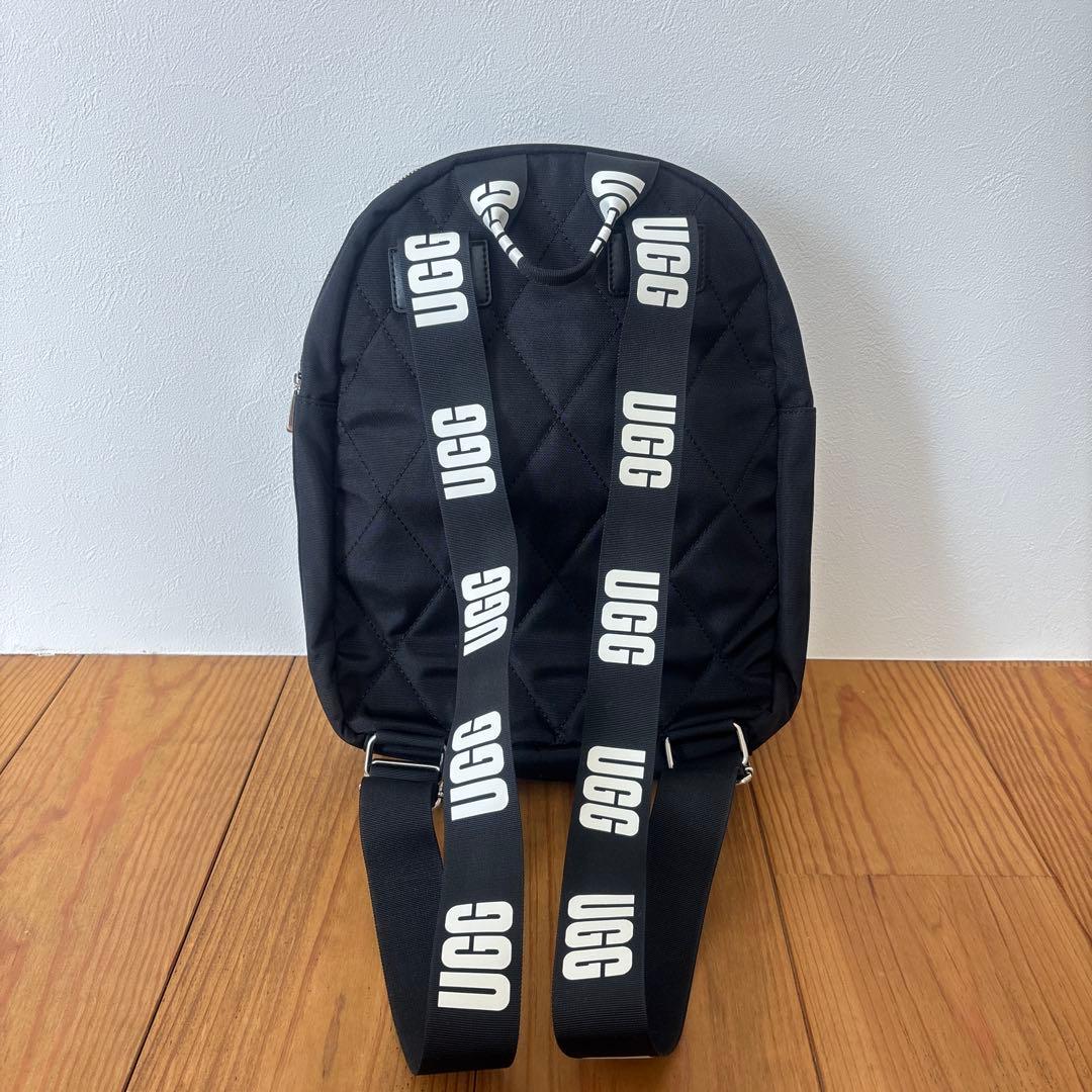 UGGキルティングバッグパック