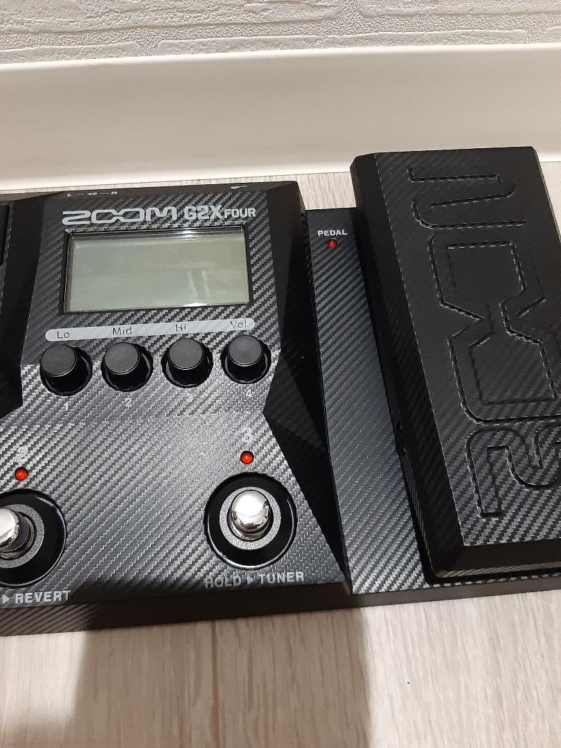 Zoom G2X Four ギターエフェクター