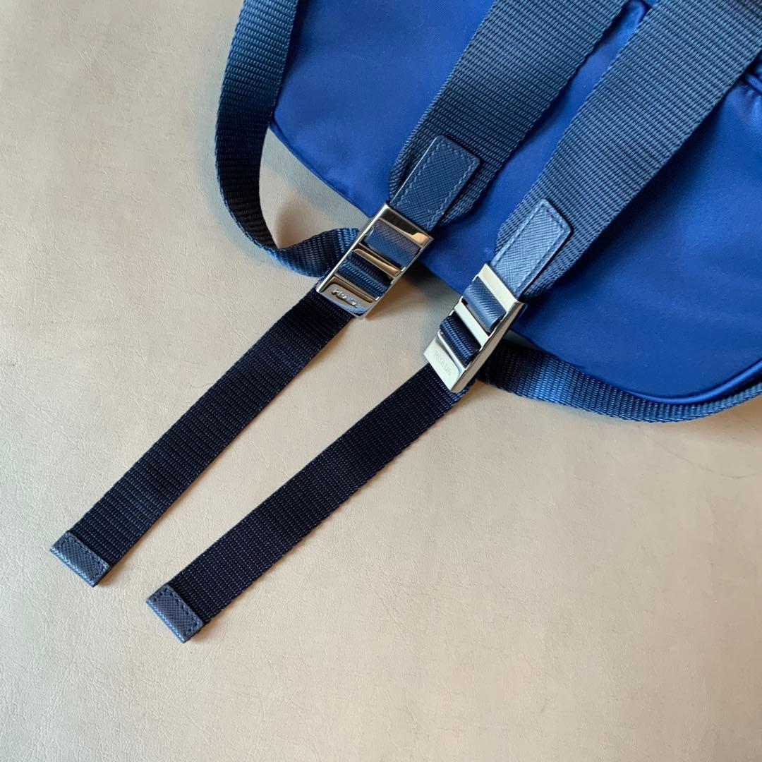 希少【PRADA】 ネイビー ナイロン バックパック 三角ロゴ
