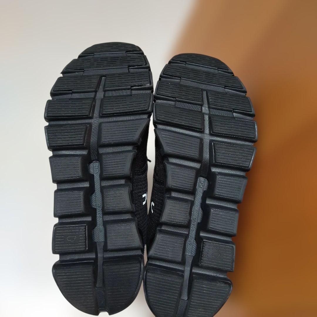 on クラウド６　ウォータープルーフ　24cm