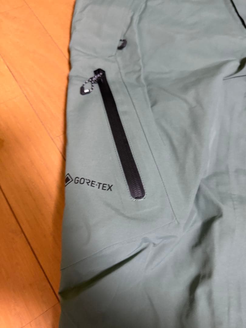 686 スノーボードウェア　ゴアテックス