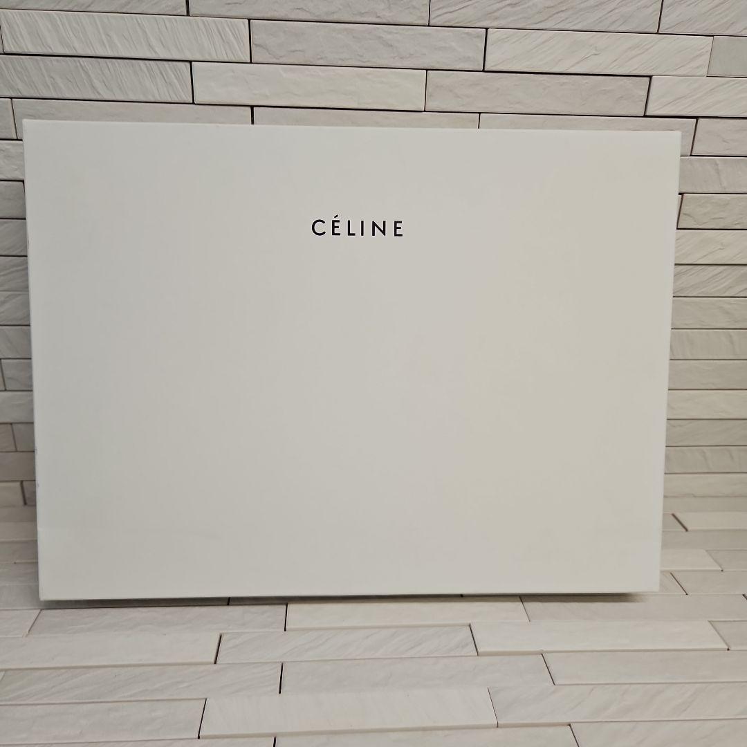 ◾セリーヌ　ダウン・フェザー肩あて　新品・未使用