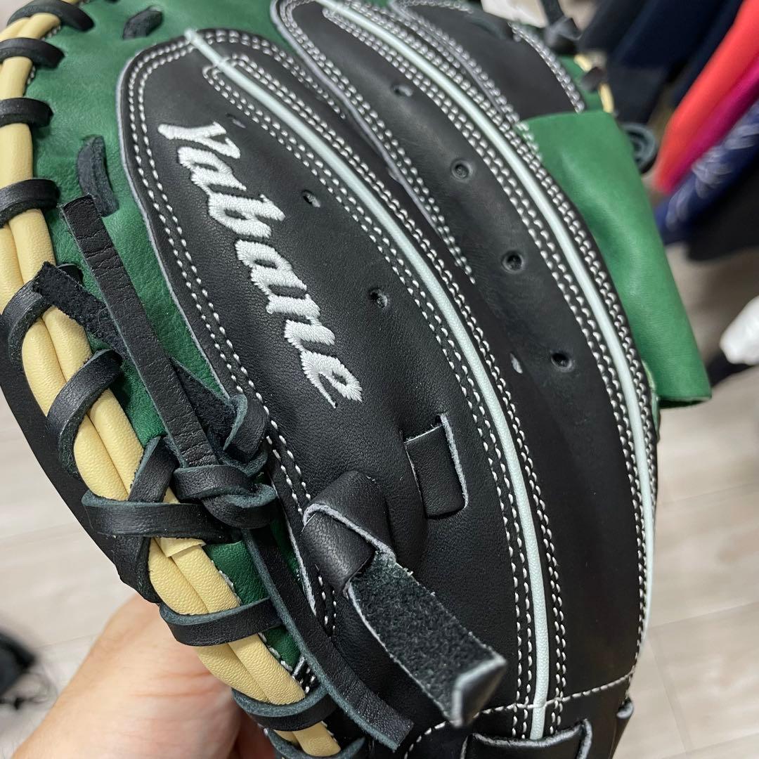 新品　美品　ヤバネ YABANE イージーキャッチャーミット 軟グローブ　黒　緑