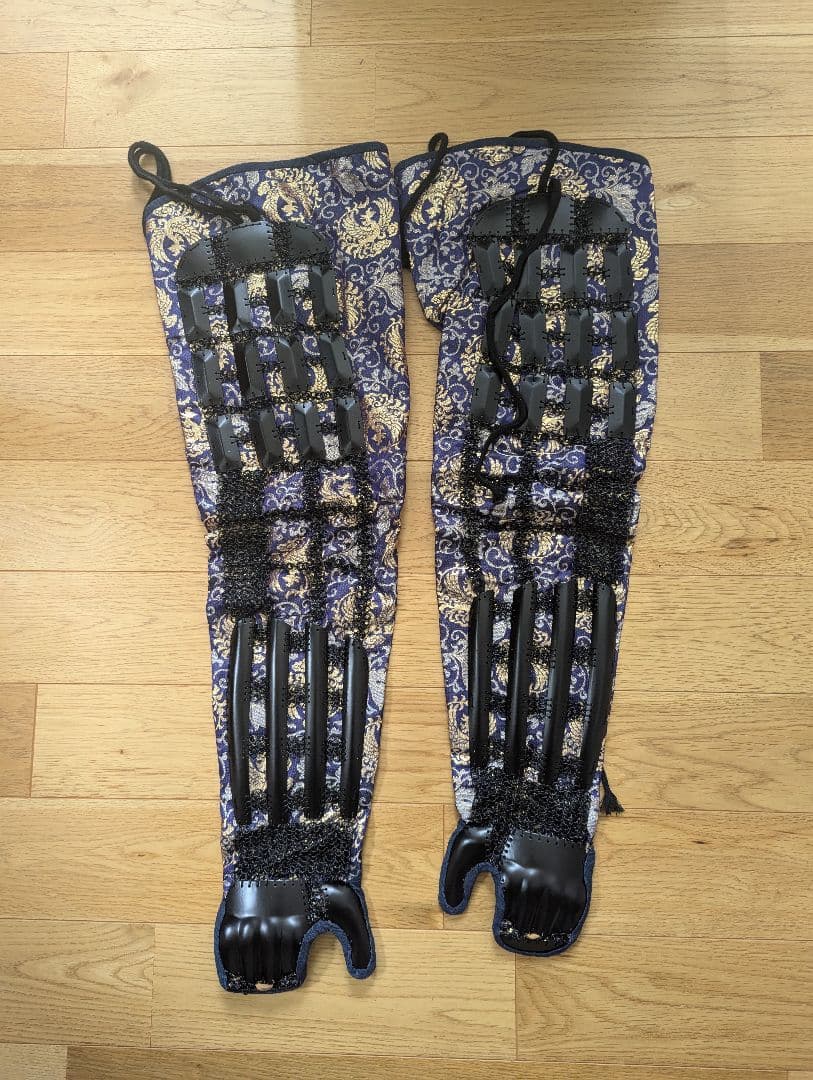 黒胴当世素掛　緋縅　等身大鎧兜　甲　鎧兜　兜