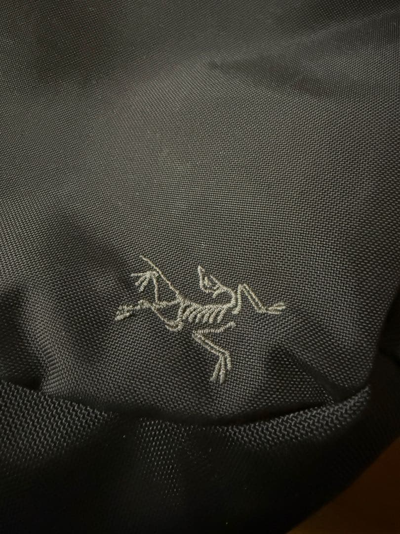 【希少】ARC’TERYX アークテリクス メッセンジャーバッグ ミストラルBK