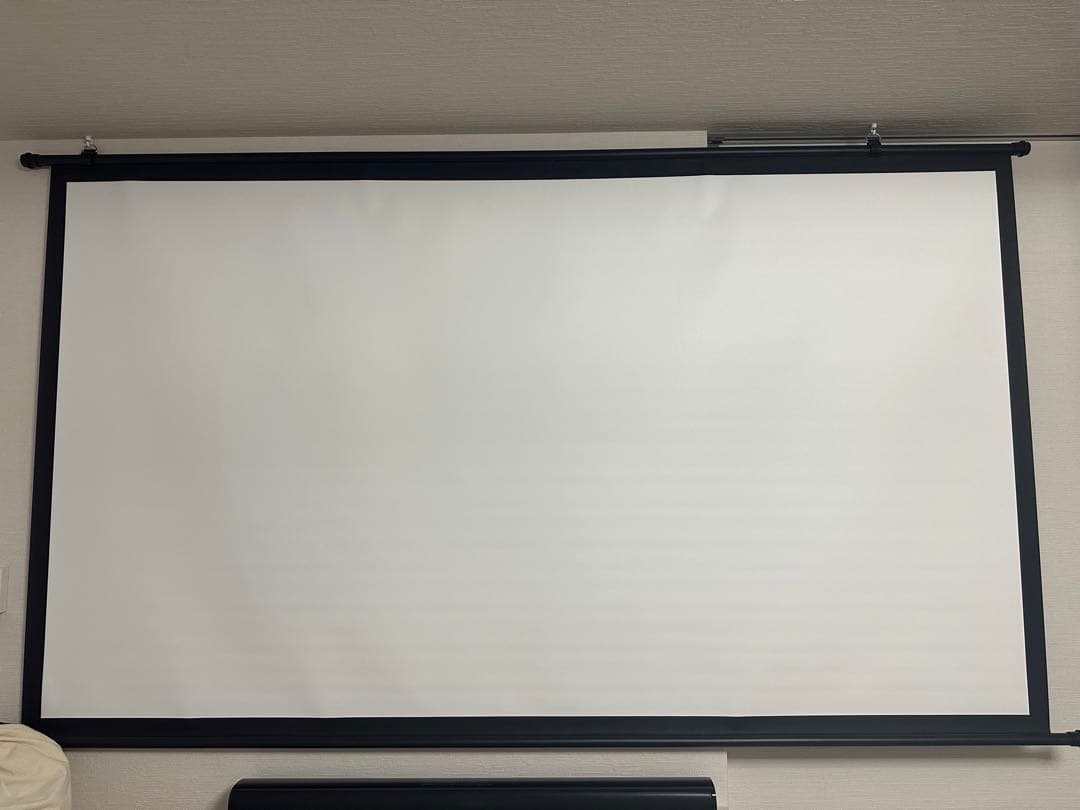 プロジェクタースクリーン　100インチ