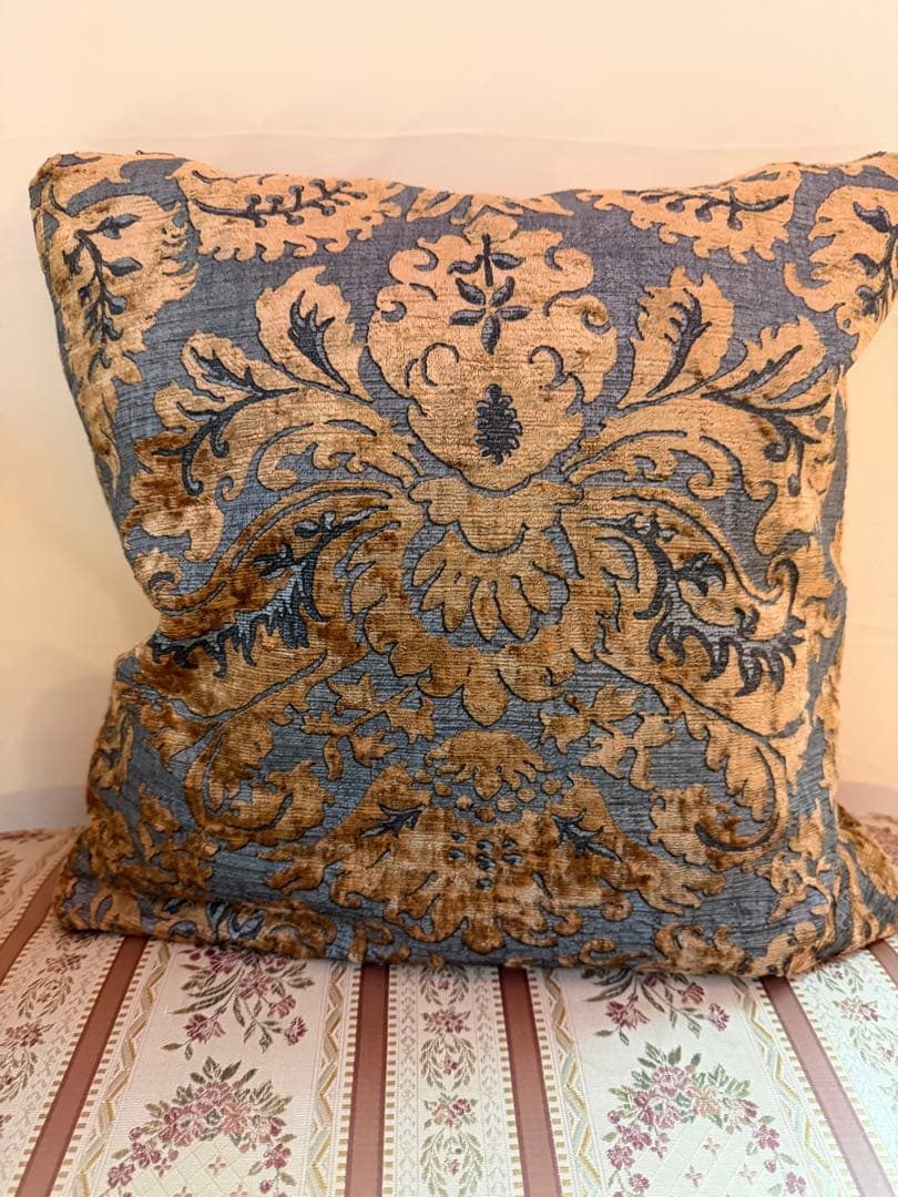 フォルチュニ　ベルベットクッションカバー