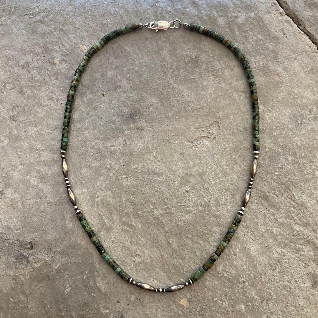 238 アフリカンターコイズとSV925ナバホパールのオリジナルネックレス