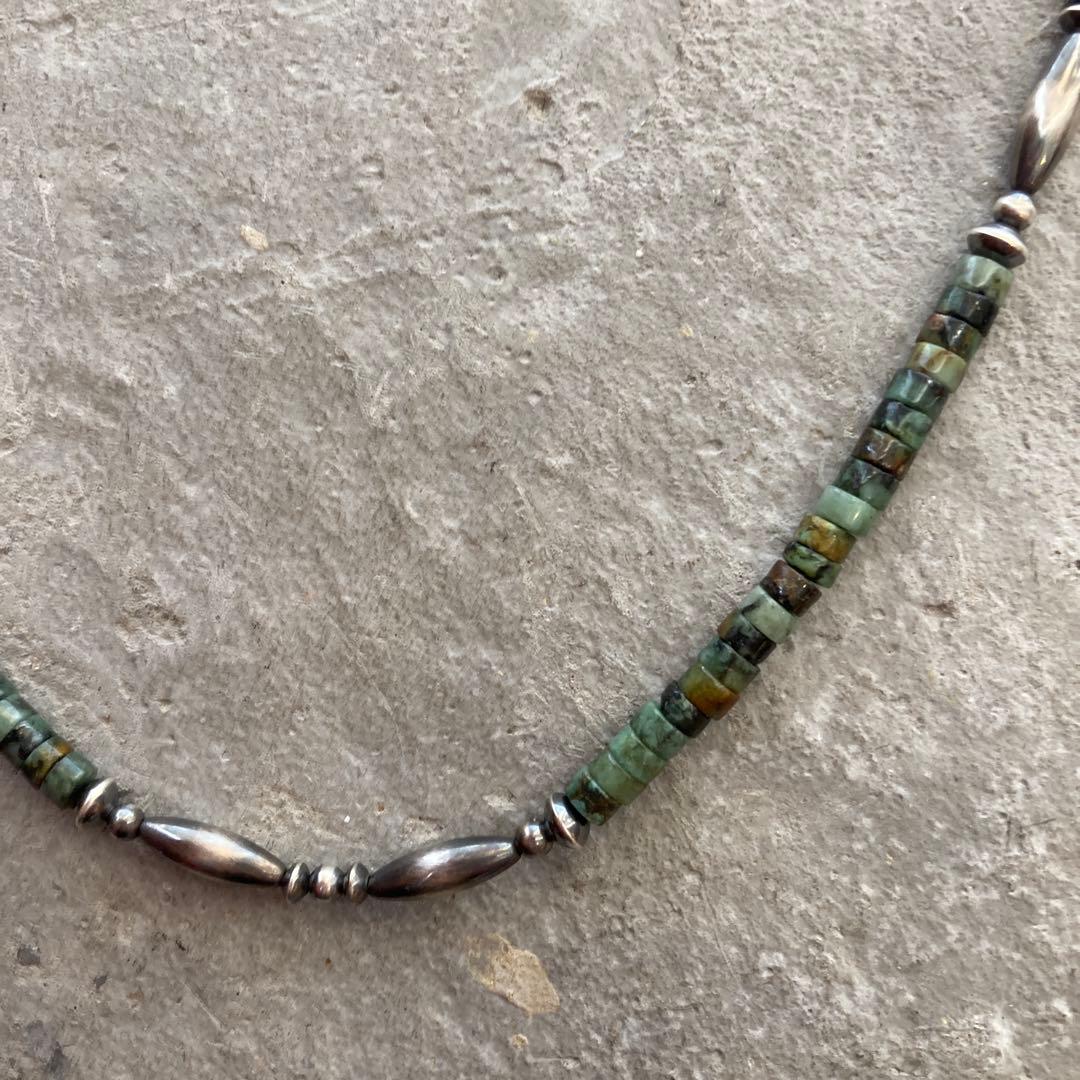 238 アフリカンターコイズとSV925ナバホパールのオリジナルネックレス