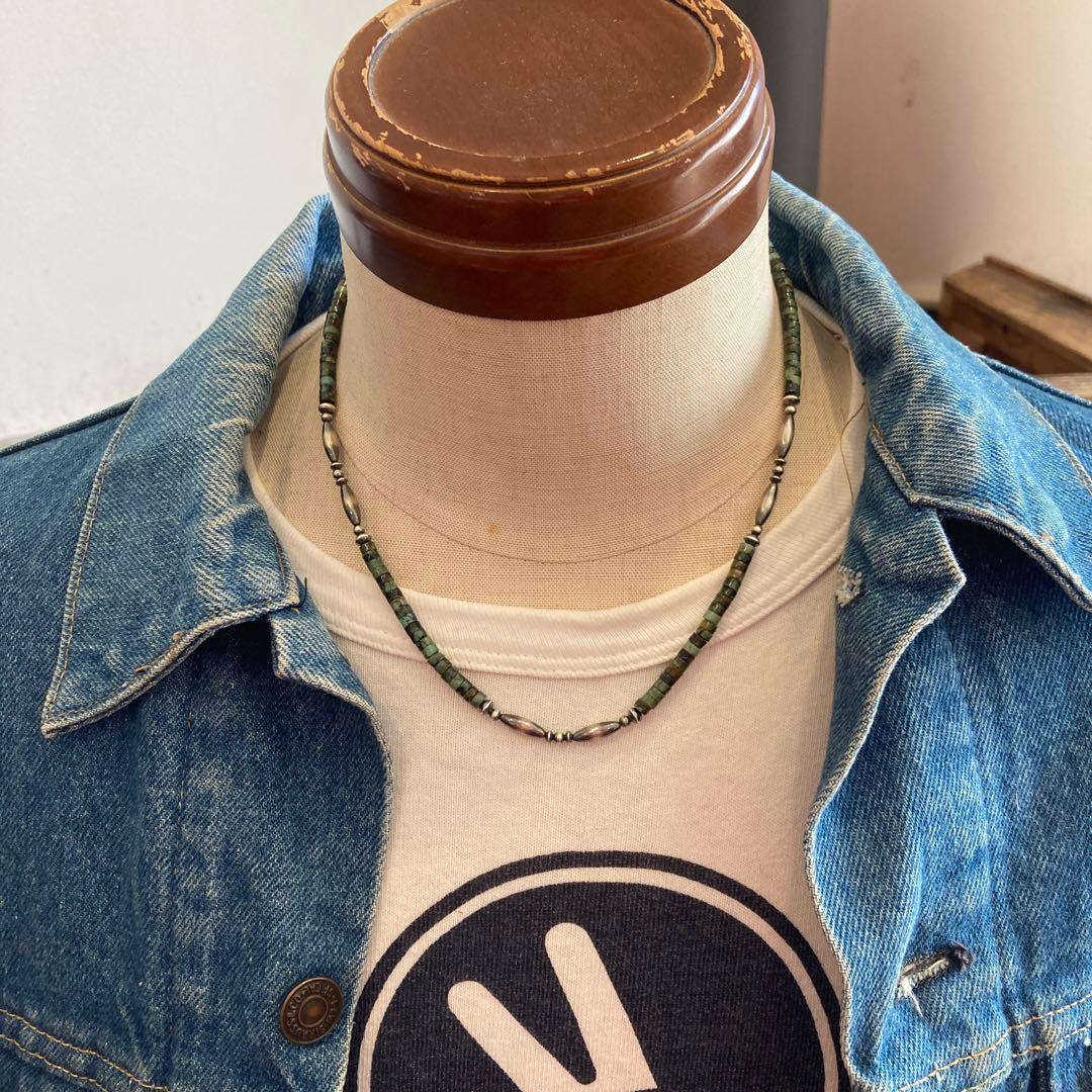 238 アフリカンターコイズとSV925ナバホパールのオリジナルネックレス