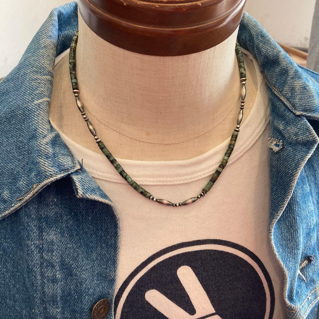 238 アフリカンターコイズとSV925ナバホパールのオリジナルネックレス