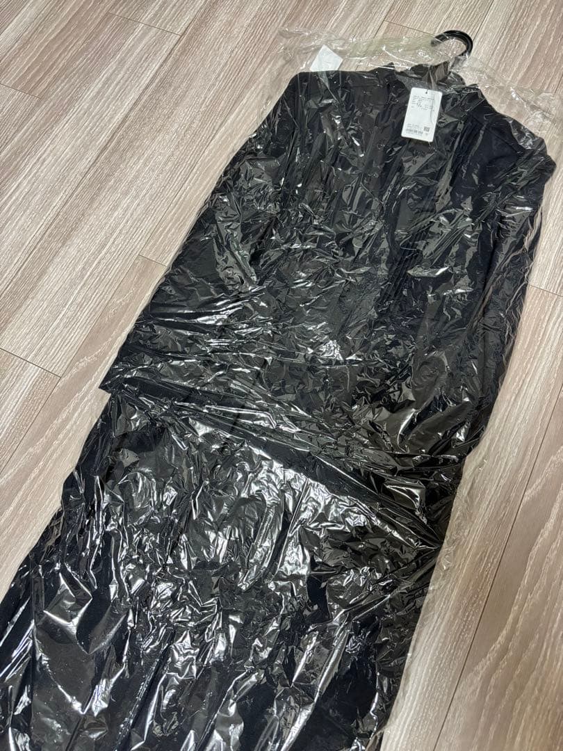 さり⭐︎アーバンリサーチ ロッソ ピンタックストレートワンピース　ネイビー