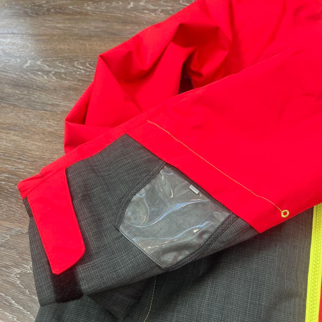 デサント　美品　　セットアップ　上下　スキーウェア　160 男の子