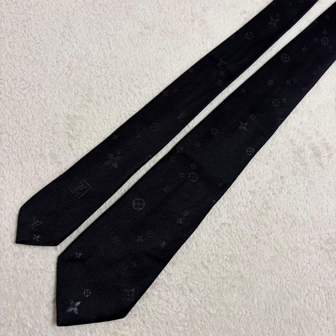 【現行美品】ルイヴィトン LVスターリーナイト ネクタイ　モノグラム　ブラック
