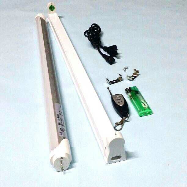 離れた場所からリモコンでLED蛍光灯をON/OFFできます。