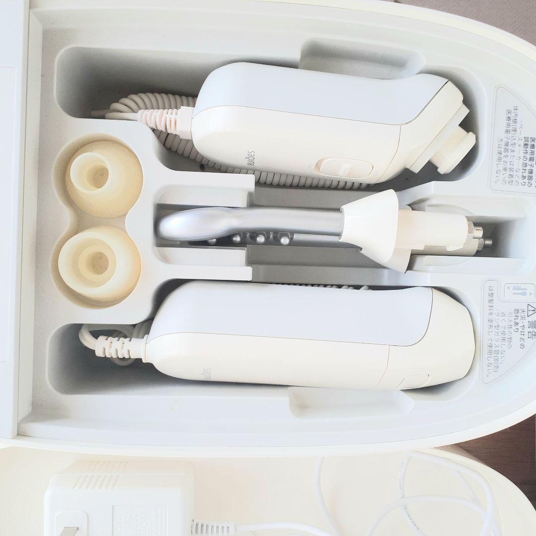 購入者　sagria pino 美顔器 ホワイト 2ハンドピース付き