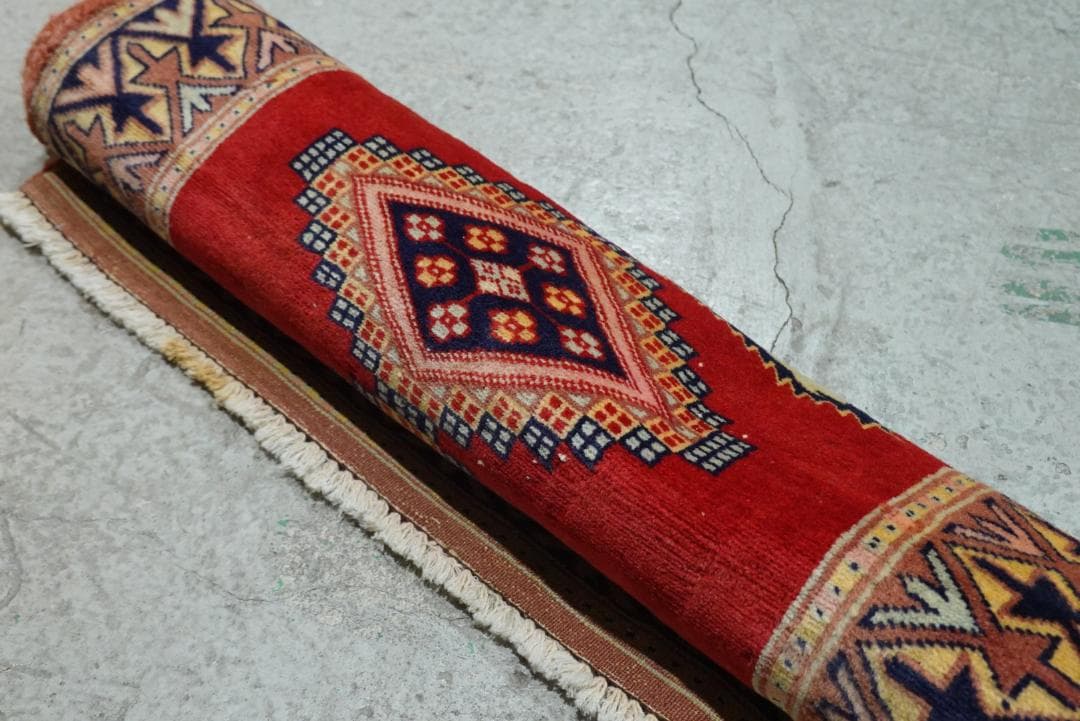 ✦vintage rug✦　120cm×58cm　パキスタン　ペルシャ絨毯