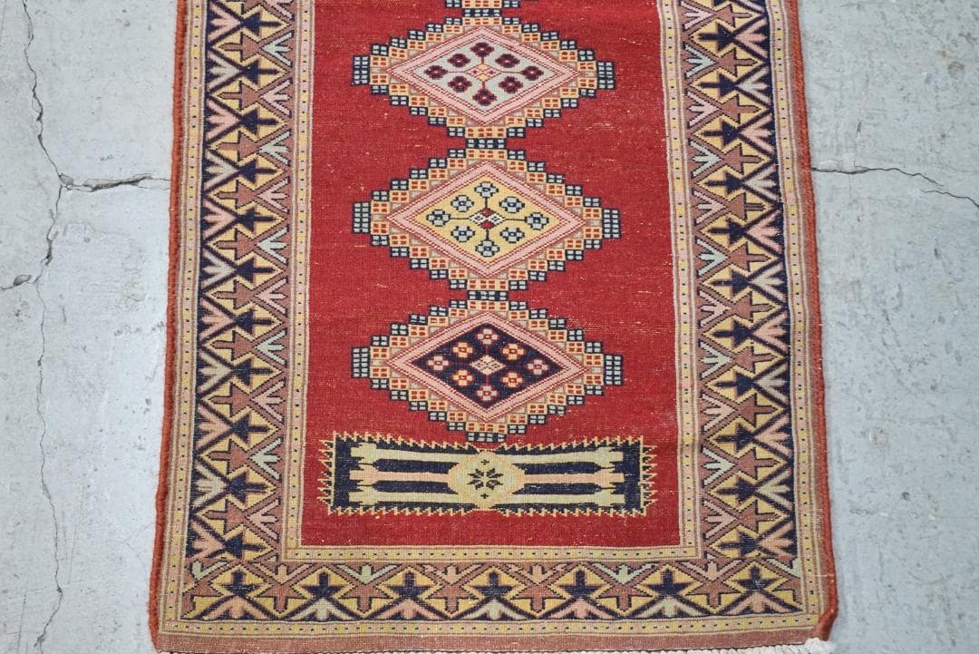✦vintage rug✦　120cm×58cm　パキスタン　ペルシャ絨毯