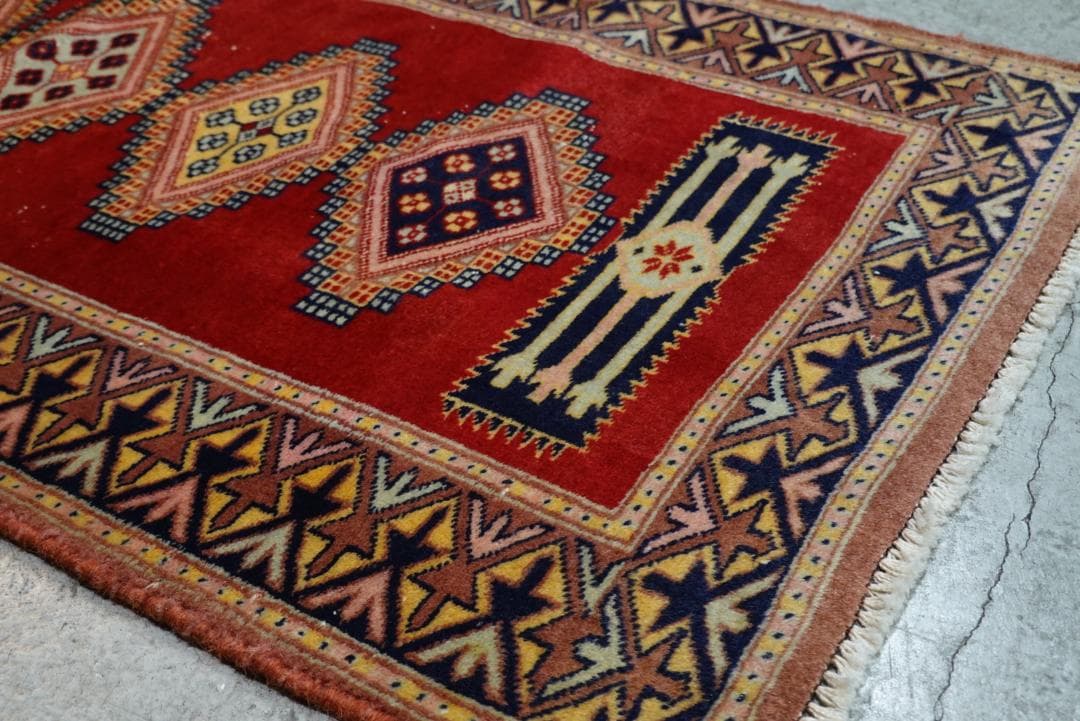 ✦vintage rug✦　120cm×58cm　パキスタン　ペルシャ絨毯