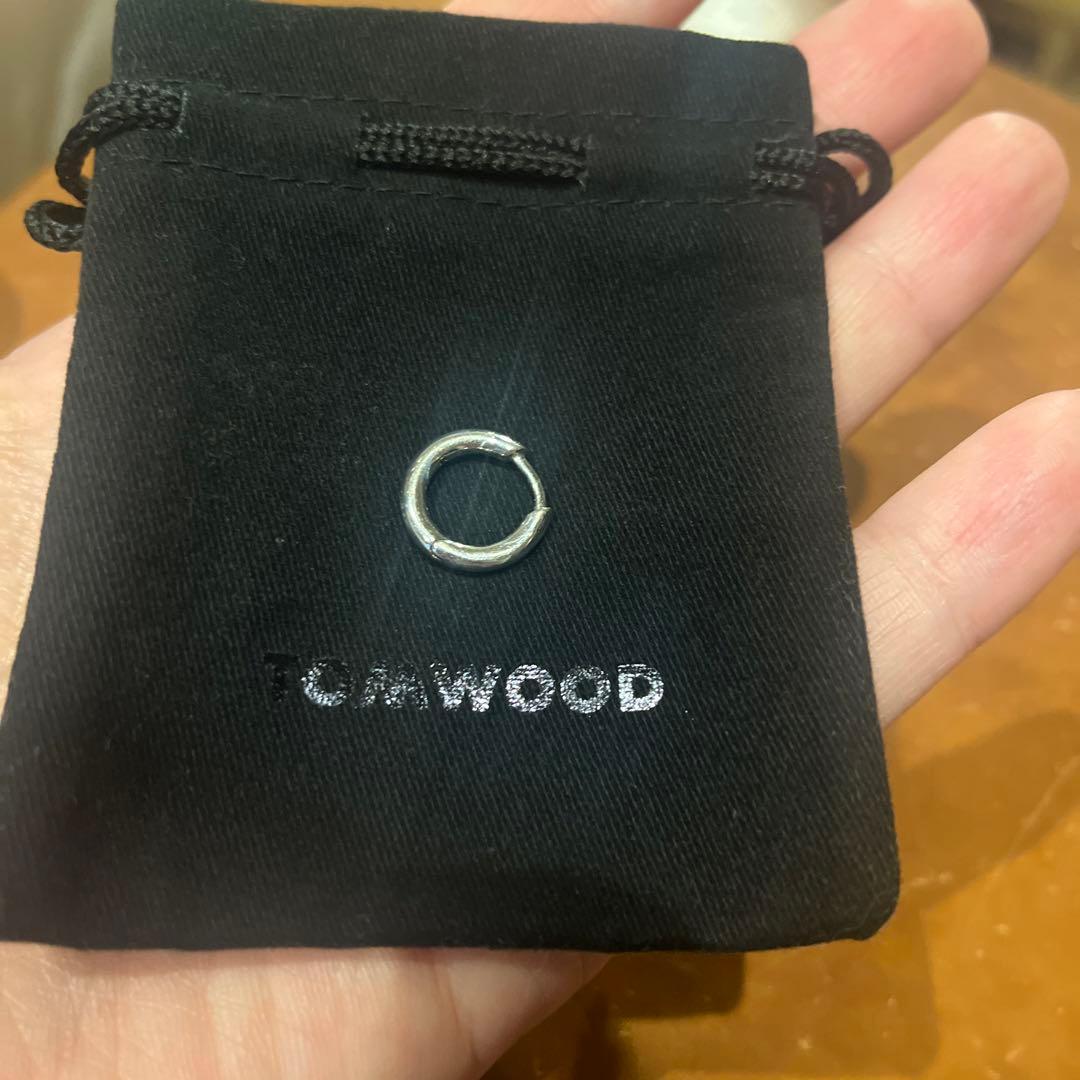 tom wood classic hoop smallピアス