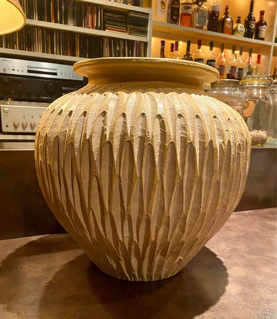 Ben Harper*約25年前に購入したアンティークの壺です。貴方のしだ