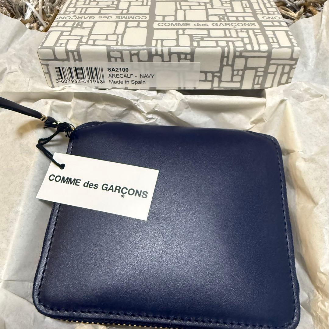 COMME des GARCONS SA2100 NAVY 二つ折り財布