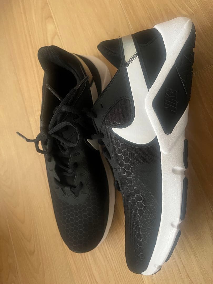 ナイキ レジェンド エッセンシャル 2