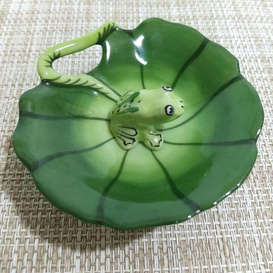 リモージュボックス 蓮の葉とカエル 蛙 小物入れ ミニチュア ピルケース