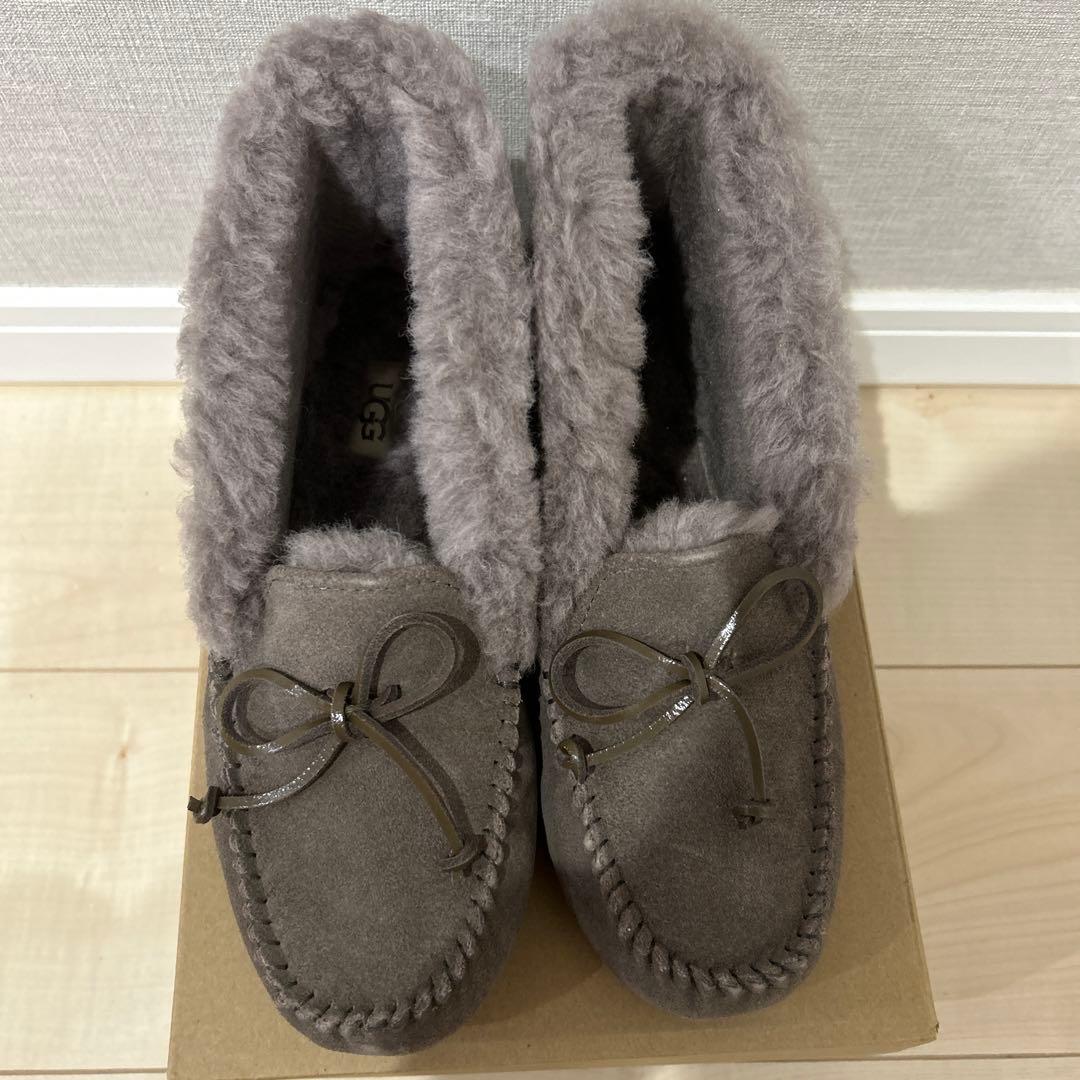 UGG サイズ7 (24センチ)