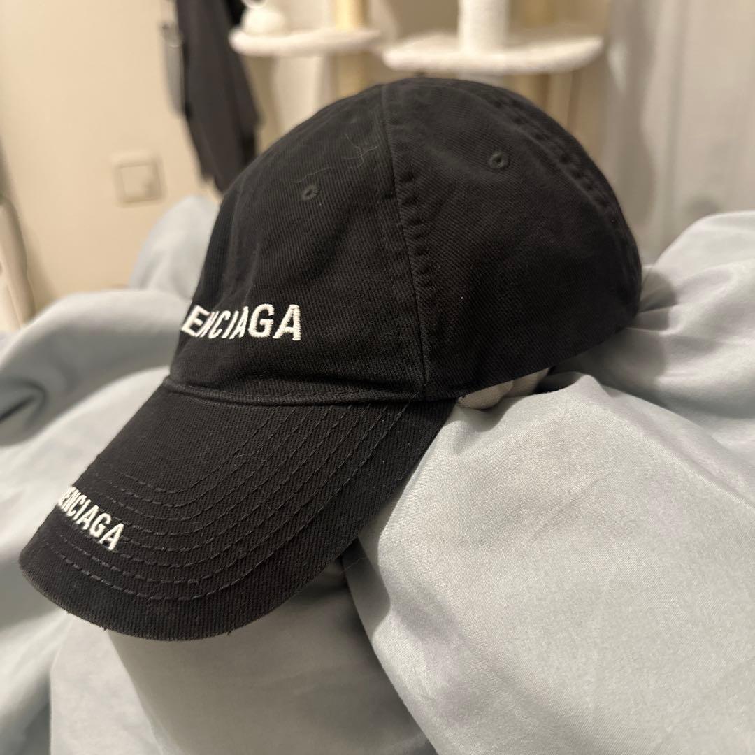 BALENCIAGA ブラック キャップ