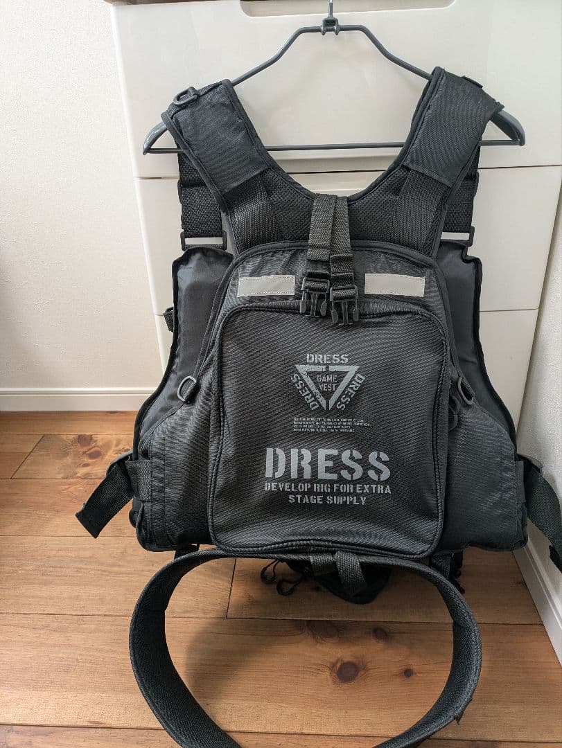 DRESS ブラック フィッシングベスト