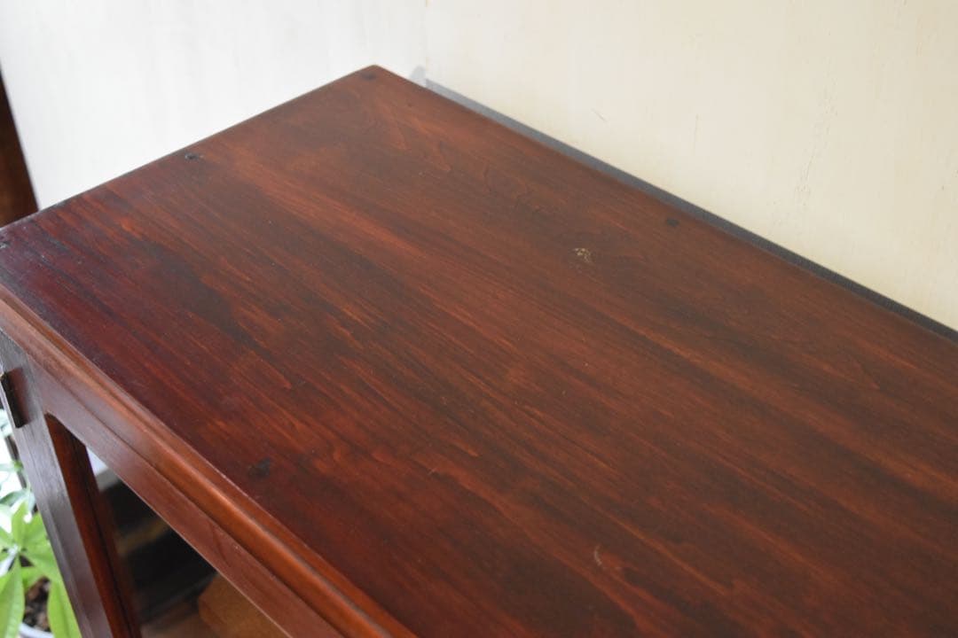 ウーパールーパー 古家具 本箱