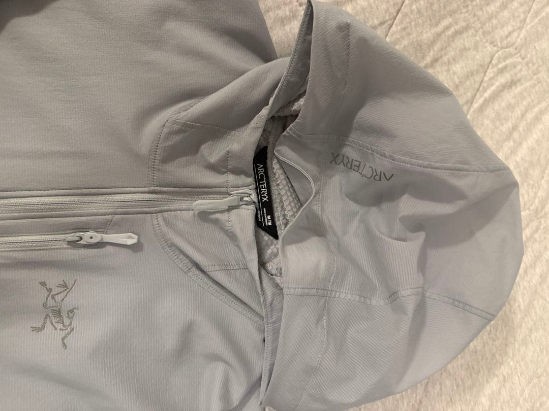 ARC'TERYX コンシールハイブリッドフーディー