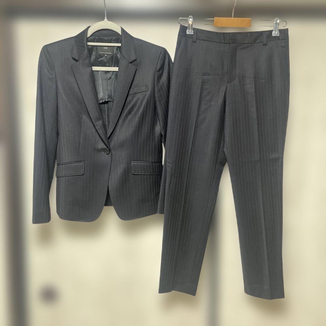 値下げ【美品】23区 パンツスーツ上下 サイズ36 ダークグレー ストライプ