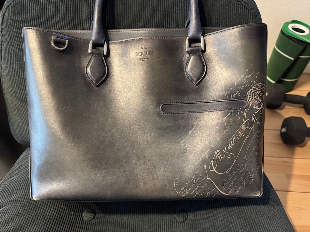 お*ち様 ベルルッティ　トゥジュール　Deep Blue 袋付き